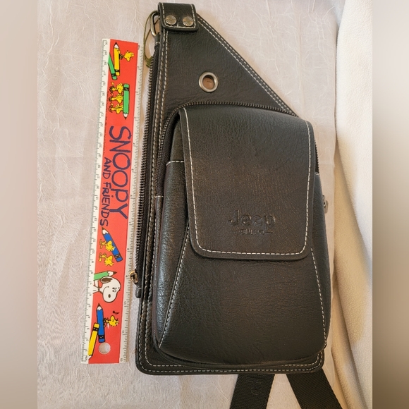 Jeep Crossbody Bag - Picture 3 of 8